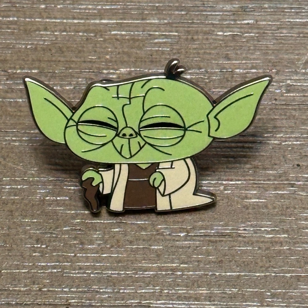 Disney Parks Yoda - Light Side vs. Dark Side Mystery Star Wars Pin
